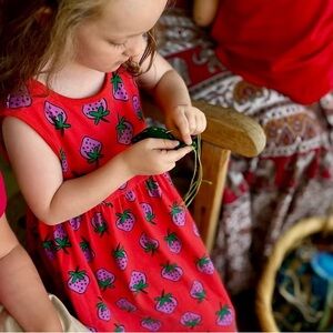 Hanna Andersson Chasing Summer Playdress Tangy Red Strawberries size 12 Pockets